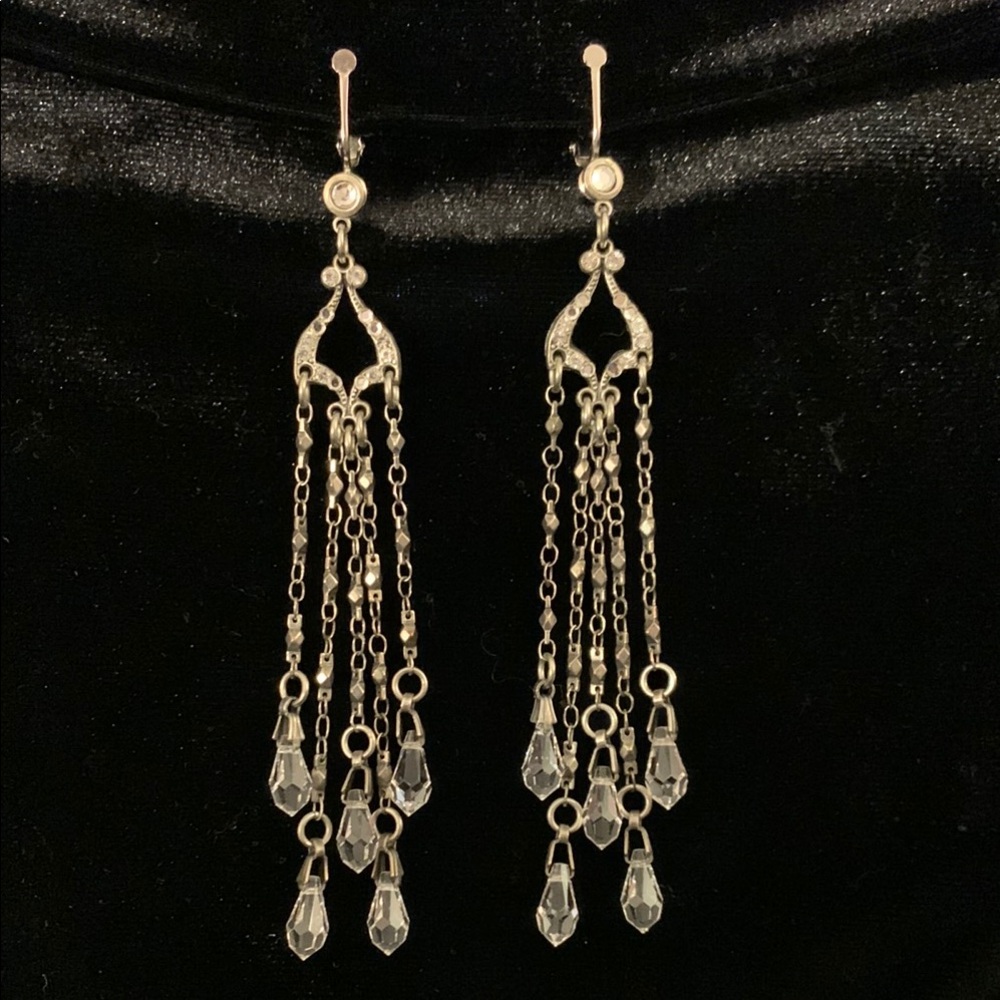 Silver Toned Dangle Chandelier Clip-on Earrings with Elegant Design